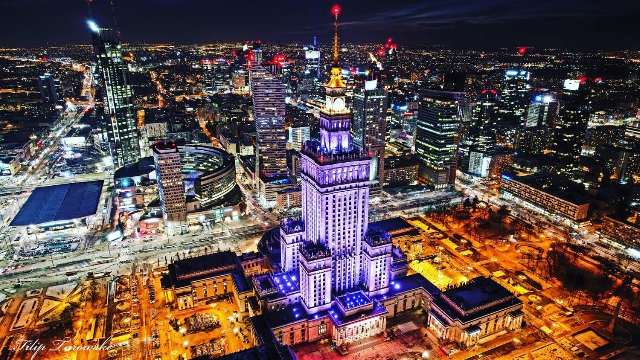 Super Beauty Metro Wifi 65'Tv Netflix Hbo Appletv+ Apartment Warsaw Exterior photo