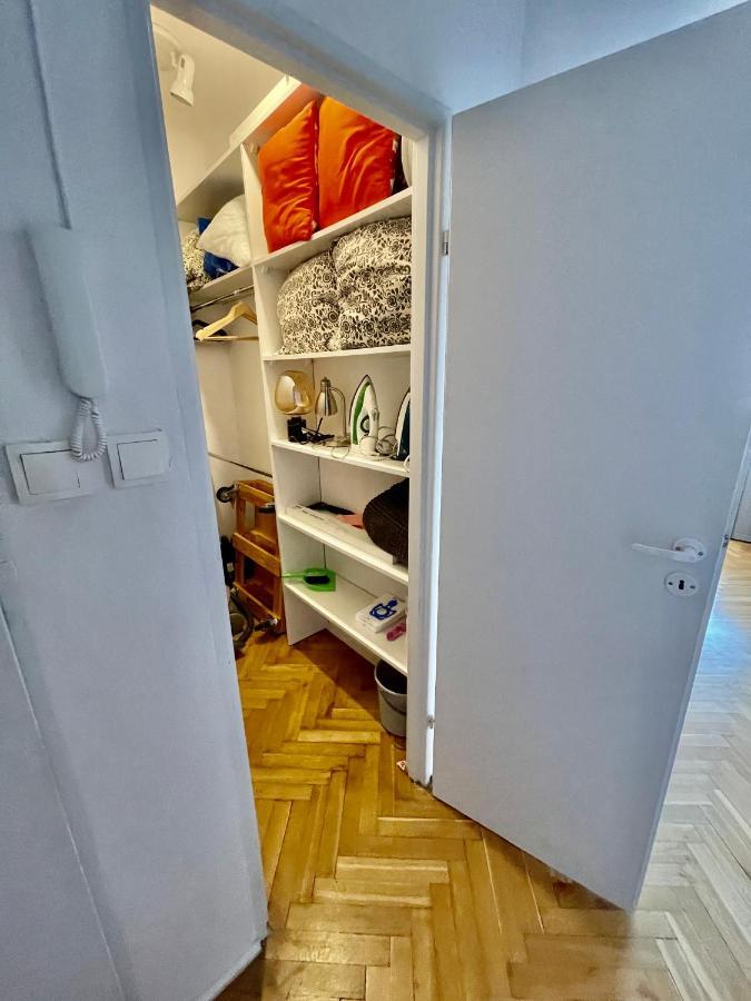 Super Beauty Metro Wifi 65'Tv Netflix Hbo Appletv+ Apartment Warsaw Exterior photo