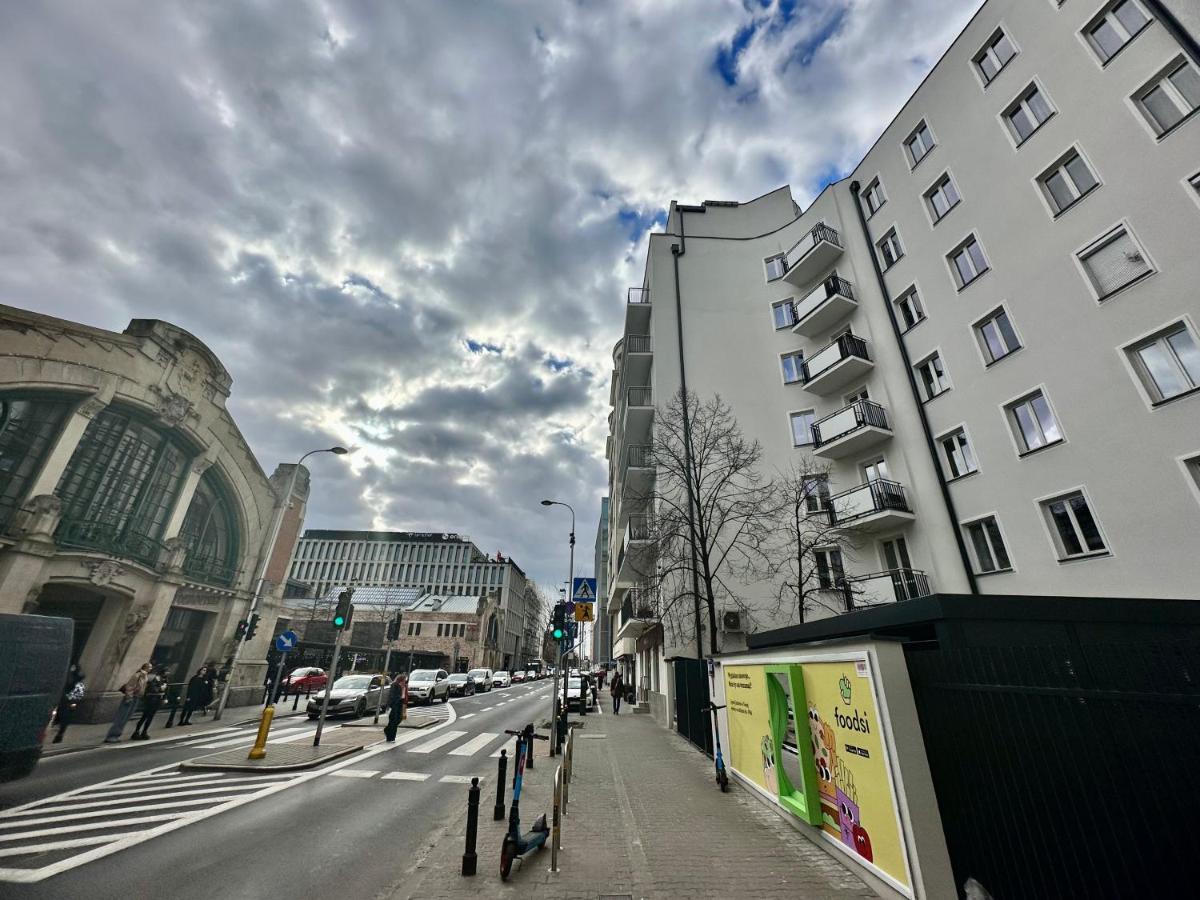 Super Beauty Metro Wifi 65'Tv Netflix Hbo Appletv+ Apartment Warsaw Exterior photo